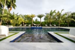 Villa Paraiso | Private Resort with Pool, Spa & Games - Image 4