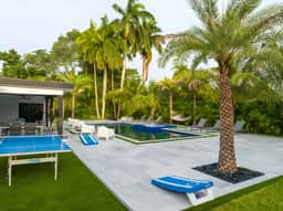 Villa Paraiso | Private Resort with Pool, Spa & Games - Image 5