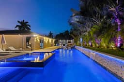 Villa Serena Miami 4BR-Pool-BKT CT Near Beaches - Image 2