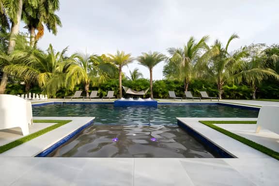 Villa Paraiso | Private Resort with Pool, Spa & Games - Image 4
