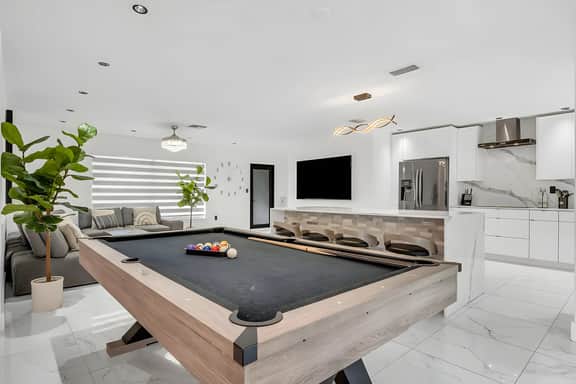 Villa Paraiso | Private Resort with Pool, Spa & Games - Image 2