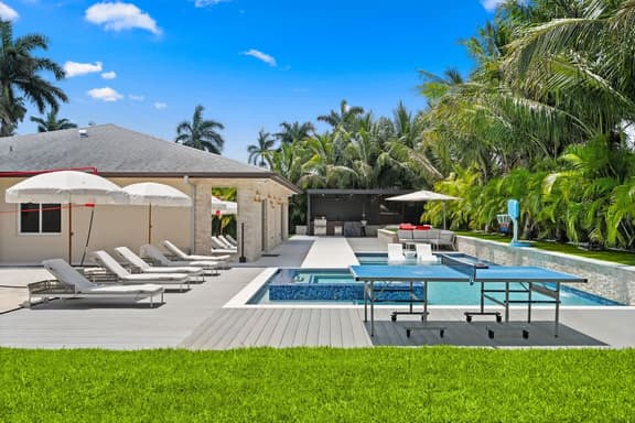 Villa Serena Miami 4BR-Pool-BKT CT Near Beaches - Image 1