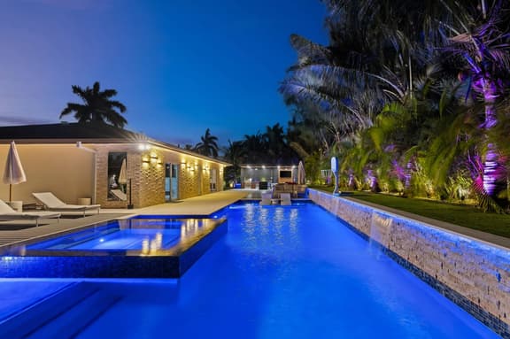 Villa Serena Miami 4BR-Pool-BKT CT Near Beaches
