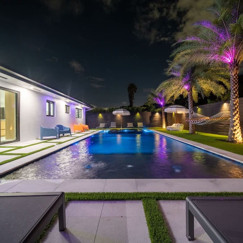 5 Br SunnyDaze Villa Miami-Pool Spa.